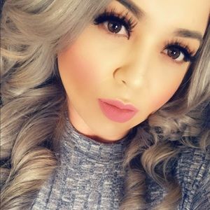 Meet your Posher, Mayra